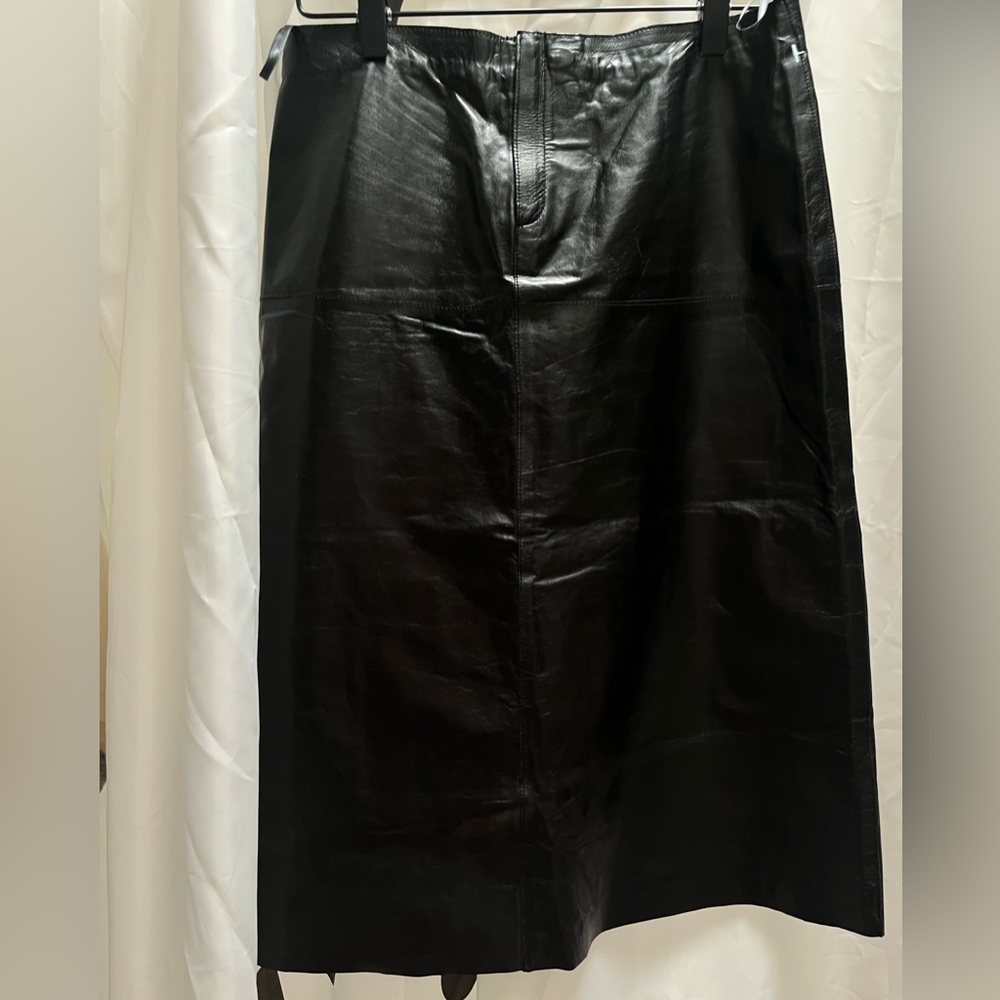 Banana Republic 100% leather skirt